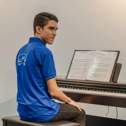 Estudiante de música 10